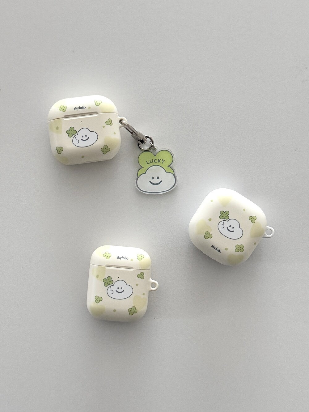 Skyfolio Clover Cloud Airpods Case (Hard)
