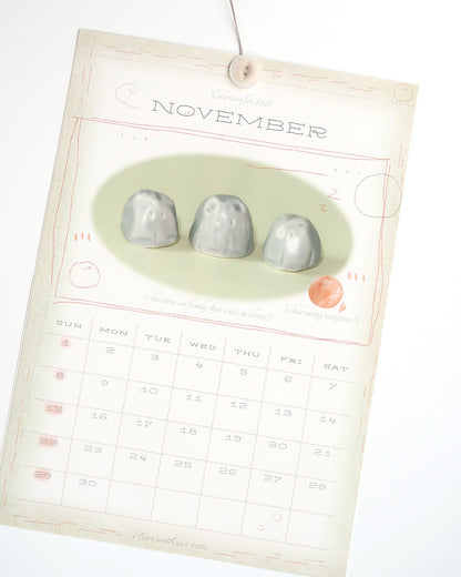 【第二輪預訂】I live with six cats 2026 Button Calendar 鈕扣月曆