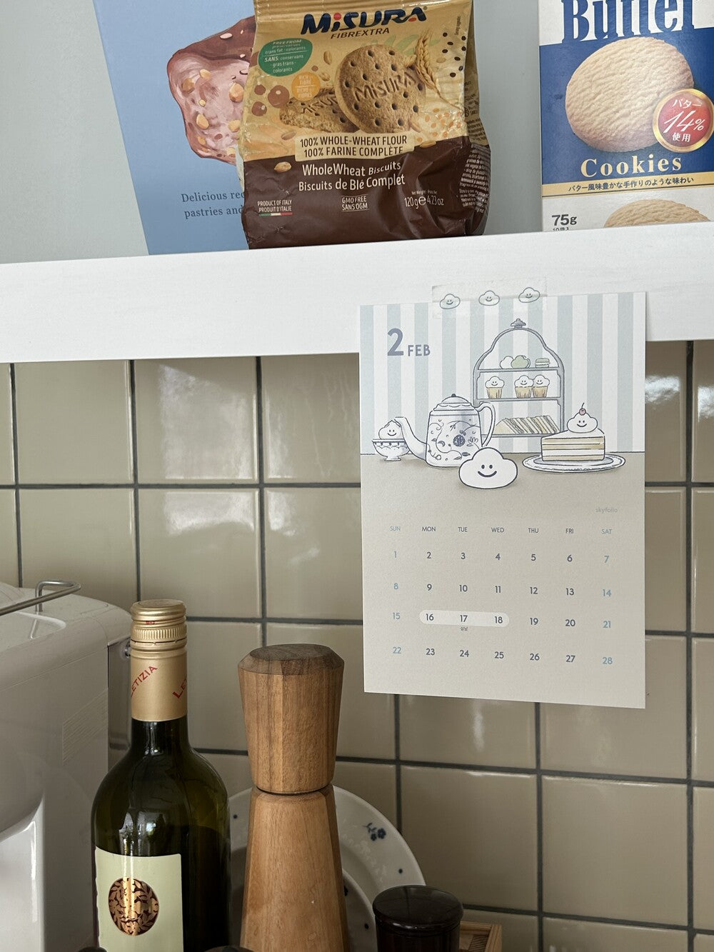 Skyfolio 2026 Postcard Calendar (B6) +Wood Holder