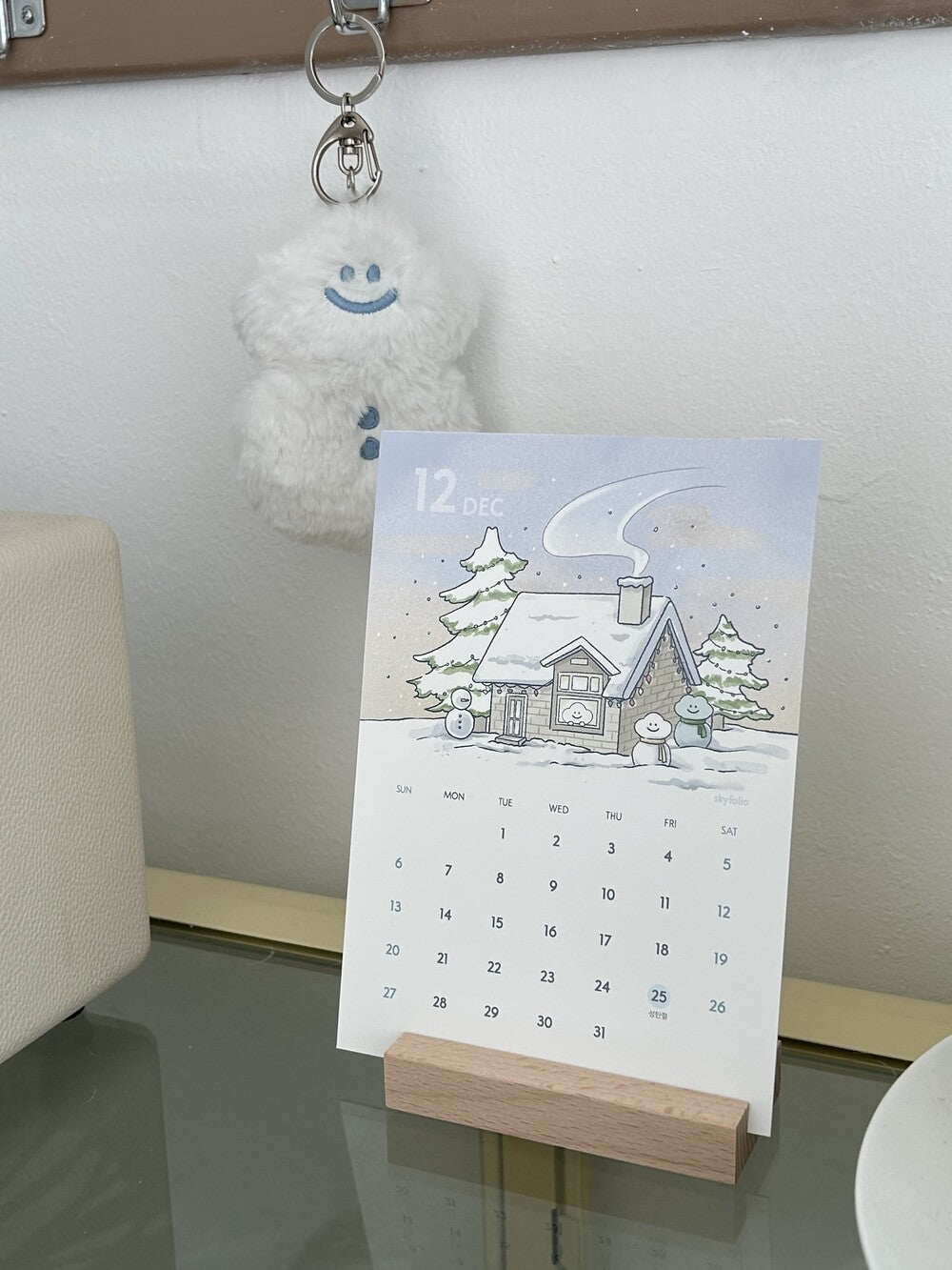 Skyfolio 2026 Postcard Calendar (B6) +Wood Holder
