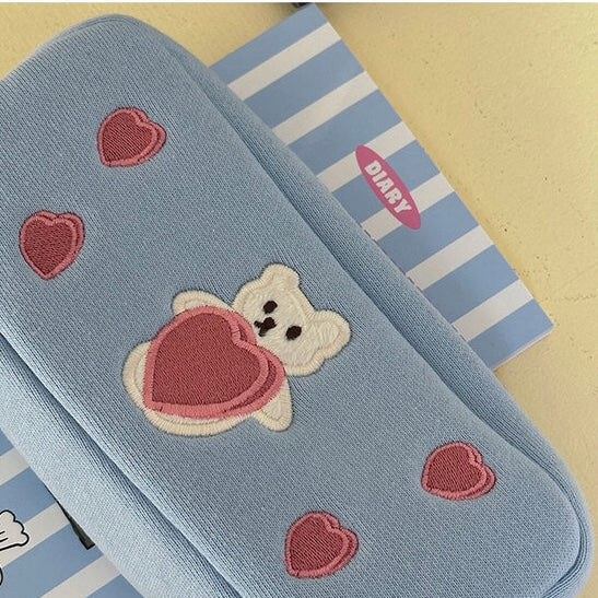 Mazzzzy muffin (heart pattern) pencil case