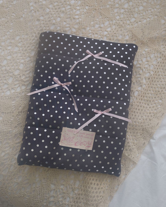 【現貨95折】Cozing Pillow Notebook Pouch_dot charcoal (11 inch)