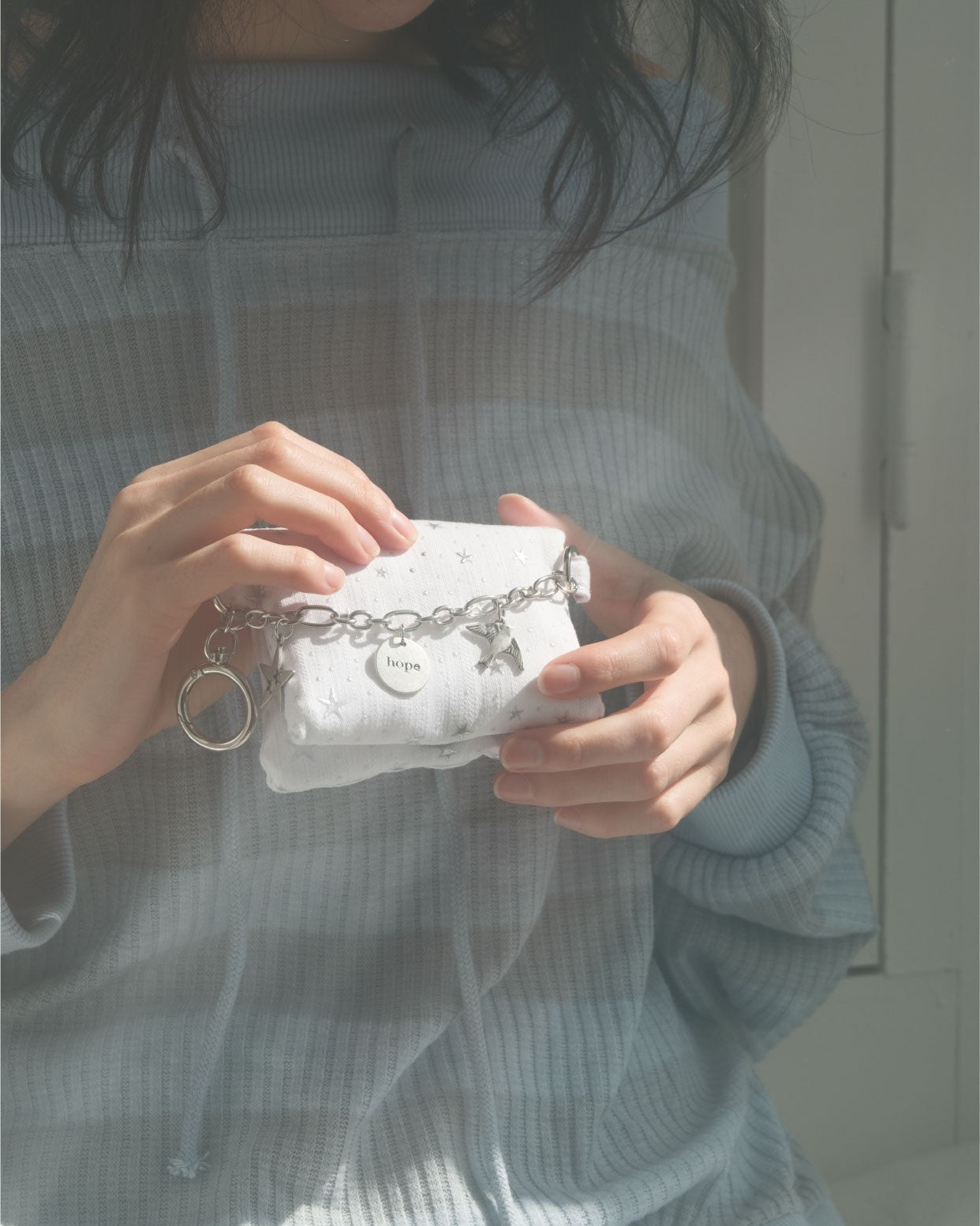 Cozing Star Chain wallet_white