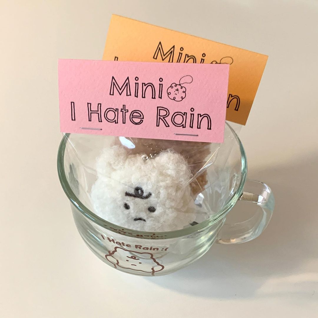 【買2件減$10】I HATE RAIN Mini Keyring (2色)