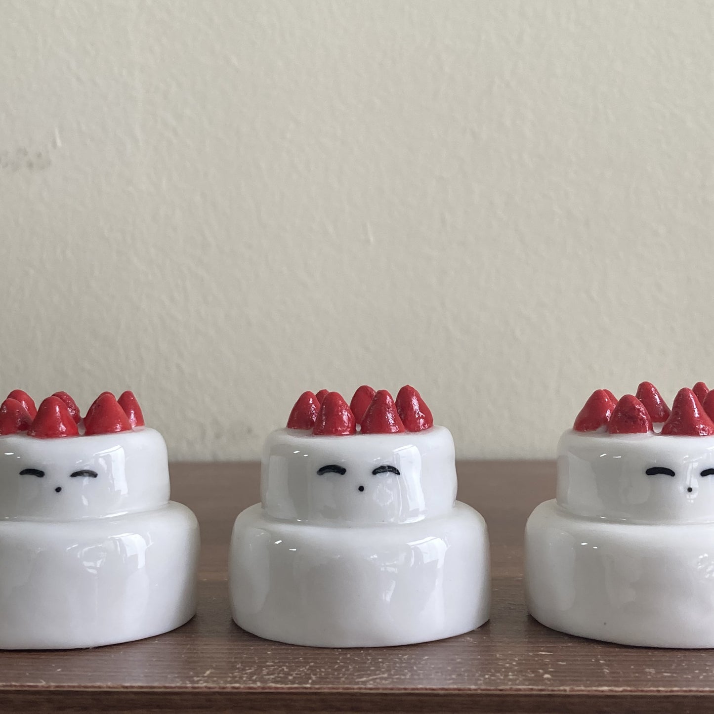 Sozezip Strawberry Cake Insense Holder 士多啤梨蛋糕 線香座