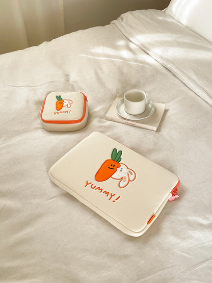 Second Morning Carrot & Bunny Notebook Pouch (13/15 inch)