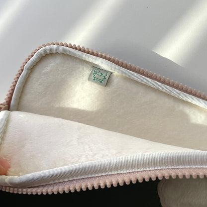 Collector Mumu Nose-chilling Hamster iPad/Laptop pouch.