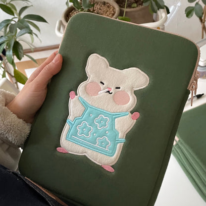 Collector Mumu Nose-chilling Hamster iPad/Laptop pouch.