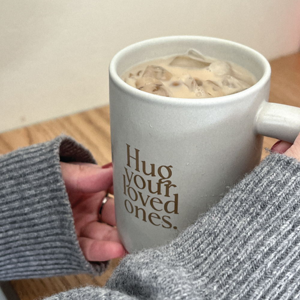 Mademoment Hug Love Mug (Navy/Brown)